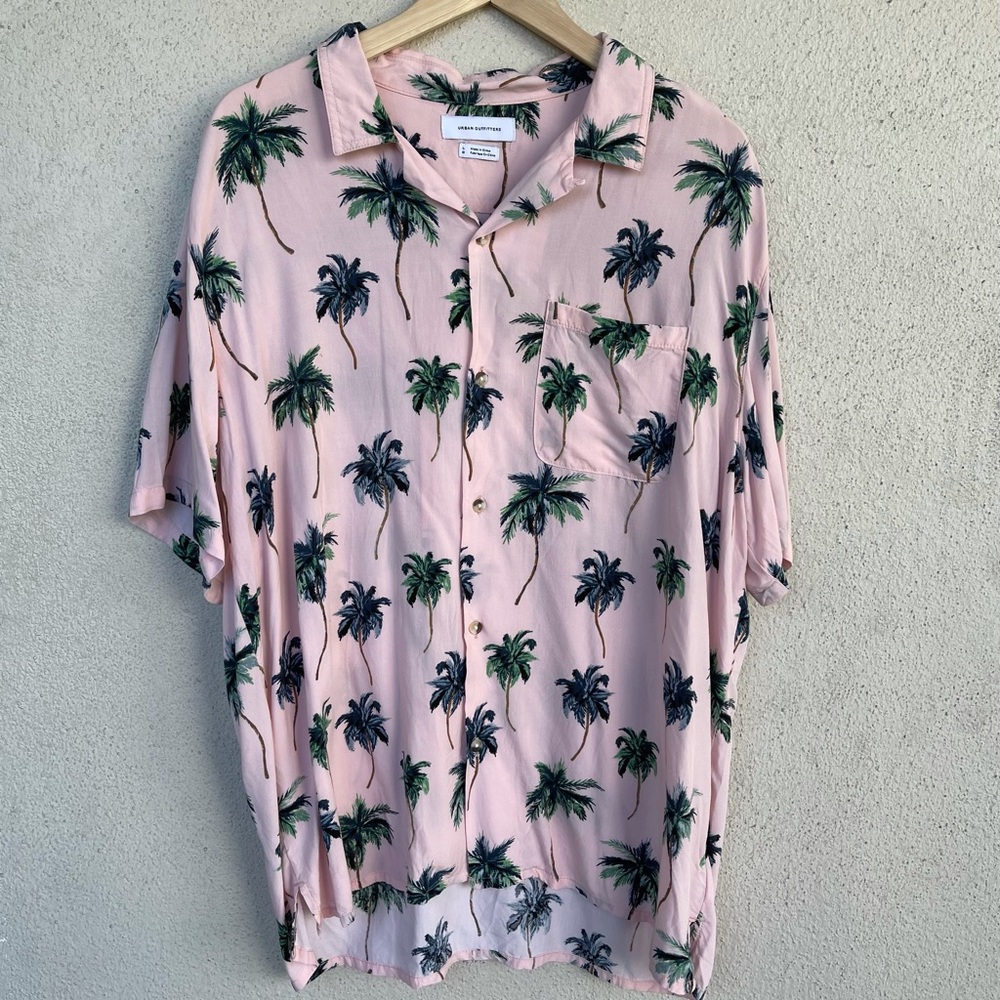Urban Outfiiters short sleeve shirt